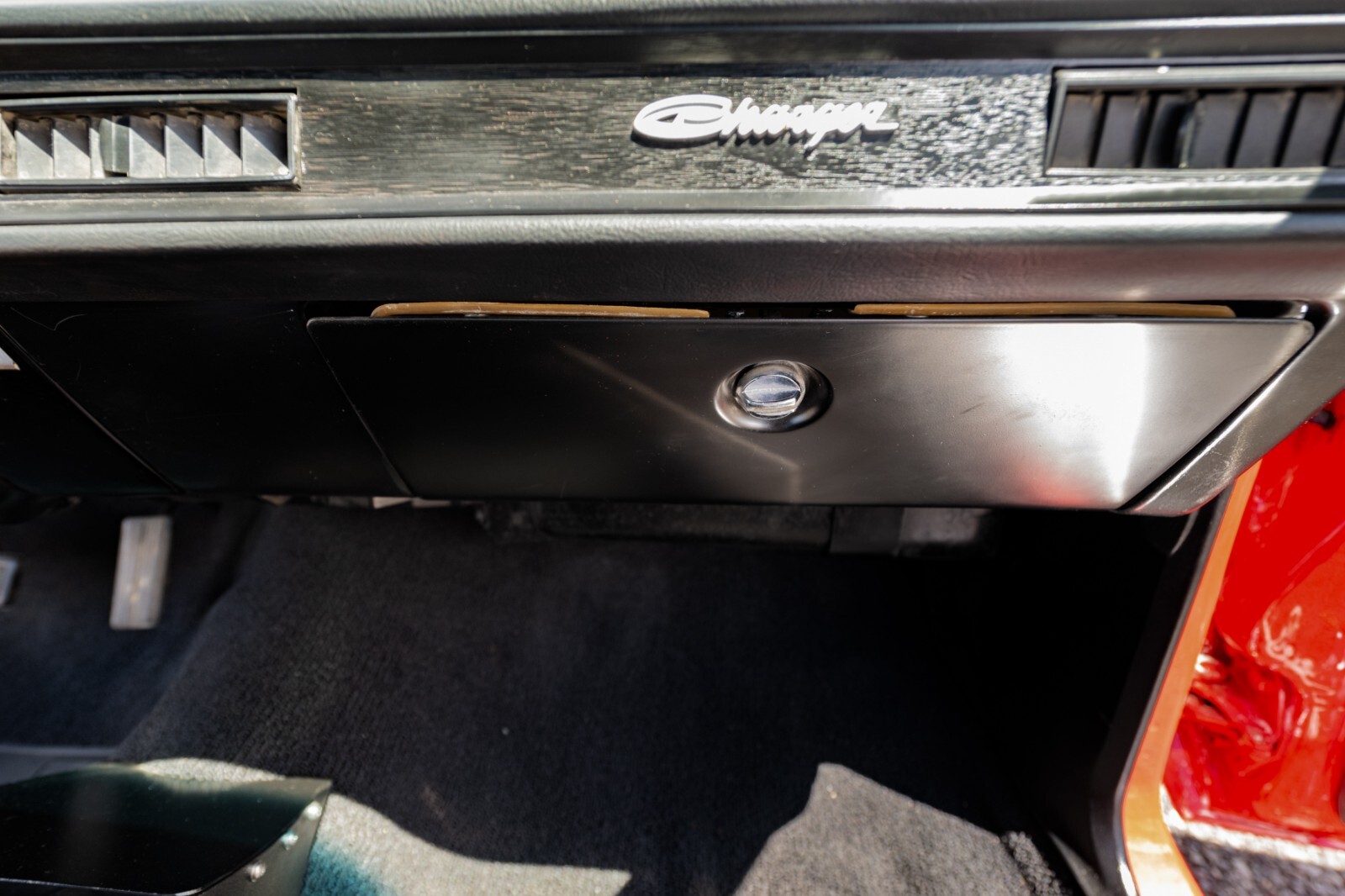 Dodge-Charger-1972-Sedan-3