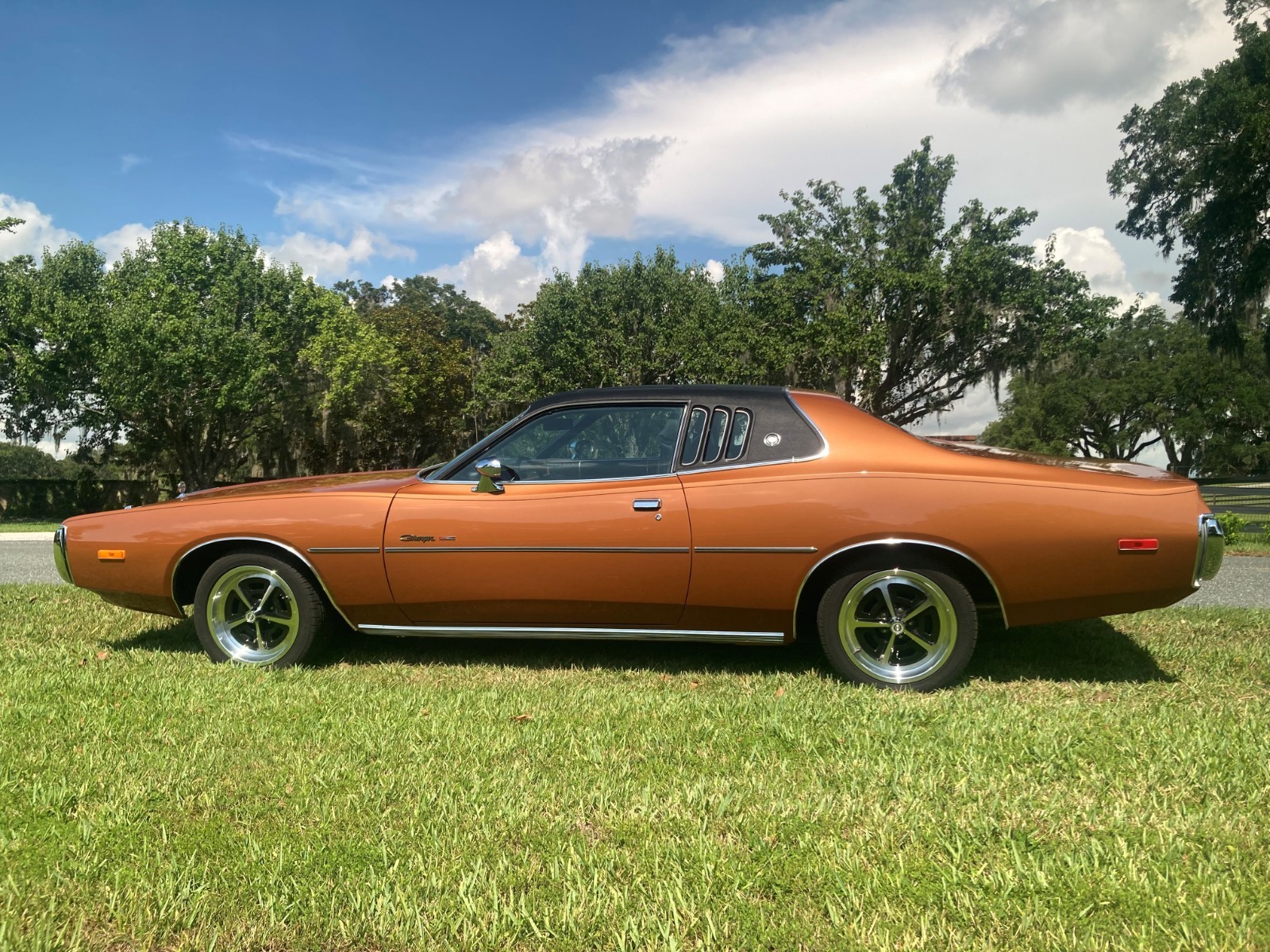 Dodge-Charger-1974-1