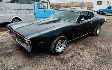 Dodge-Charger-1974-3
