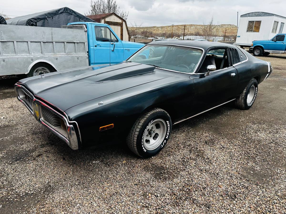 Dodge-Charger-1974-3