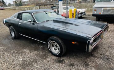 Dodge-Charger-1974-5
