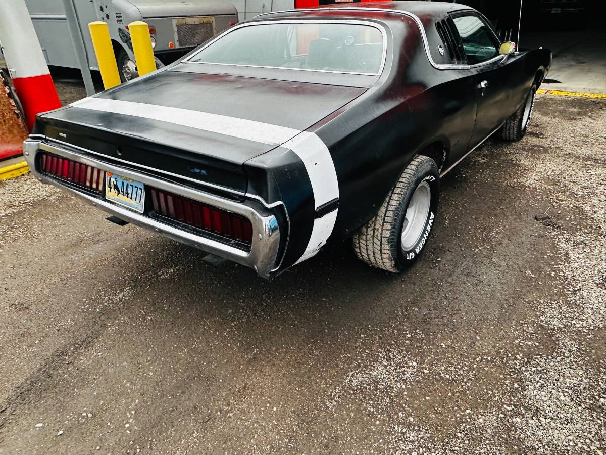 Dodge-Charger-1974-6