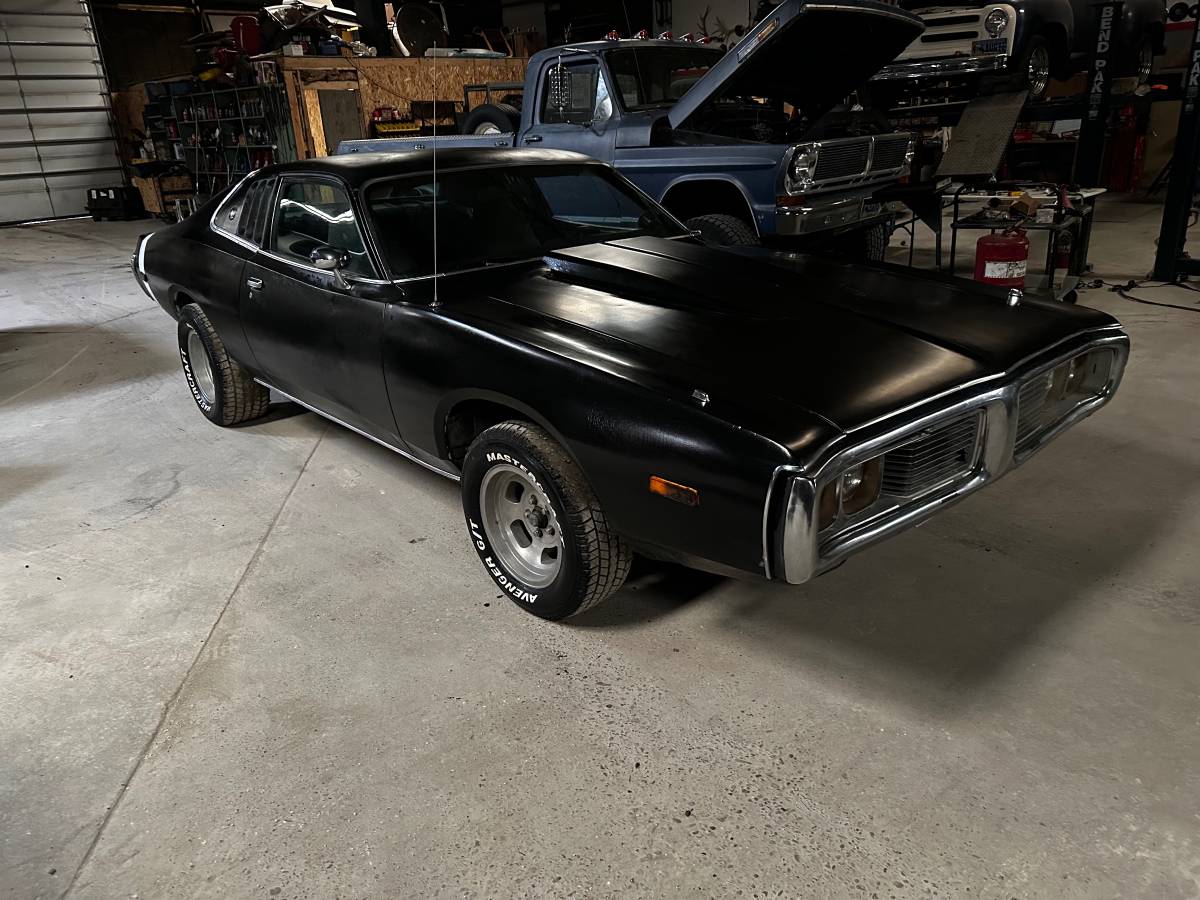 Dodge-Charger-1974
