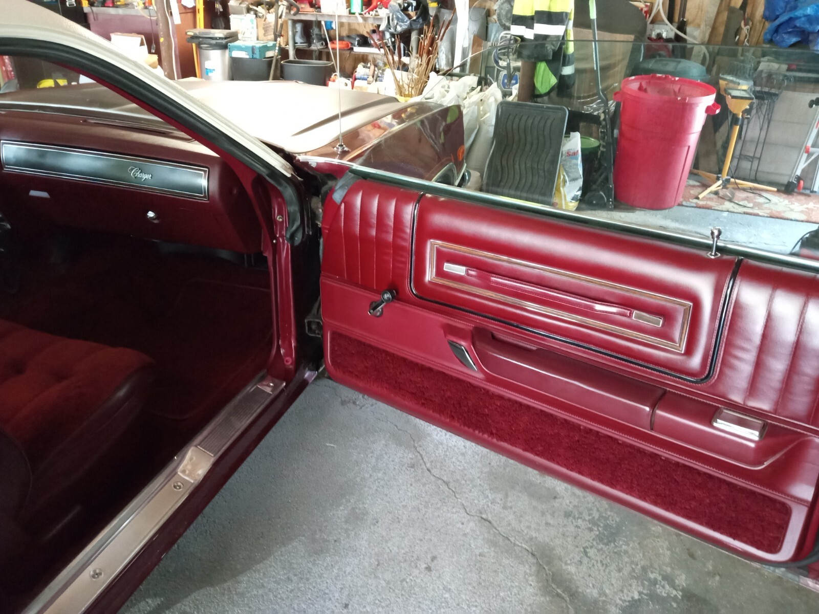 Dodge-Charger-1976-2-door-sedan-15