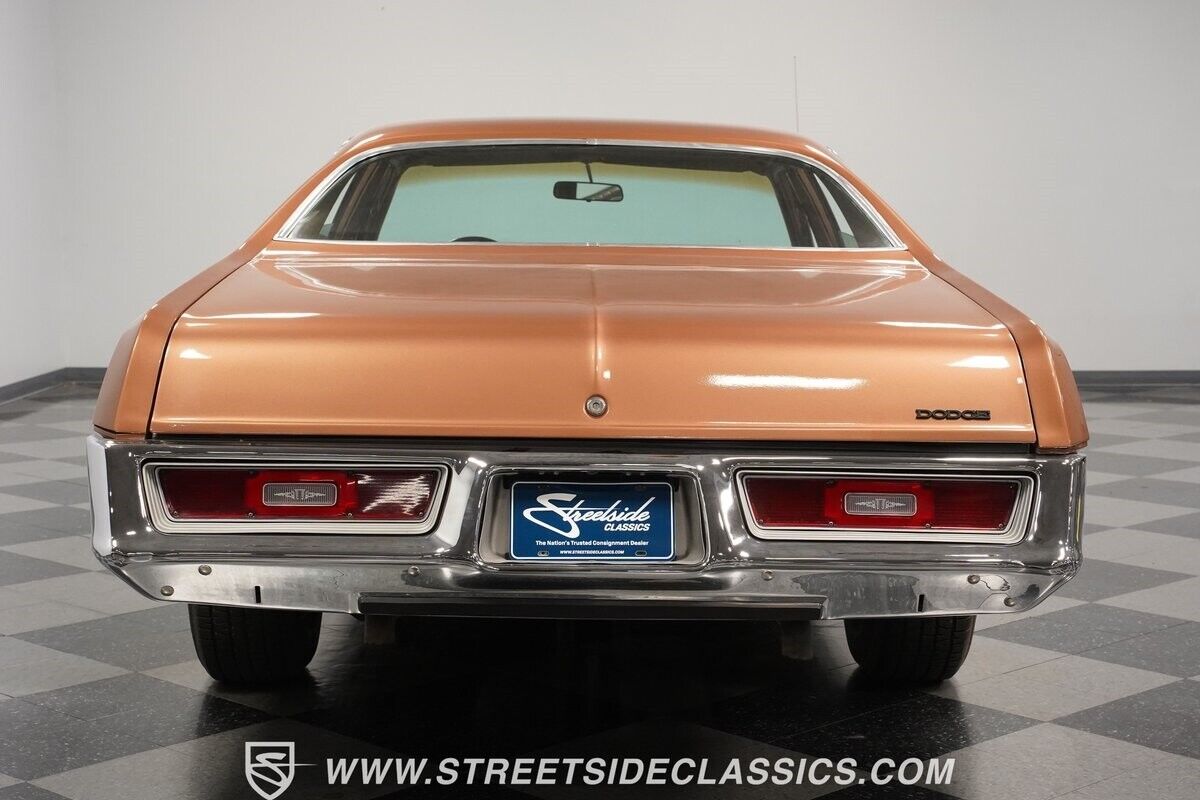 Dodge-Coronet-1974-Sedan-10