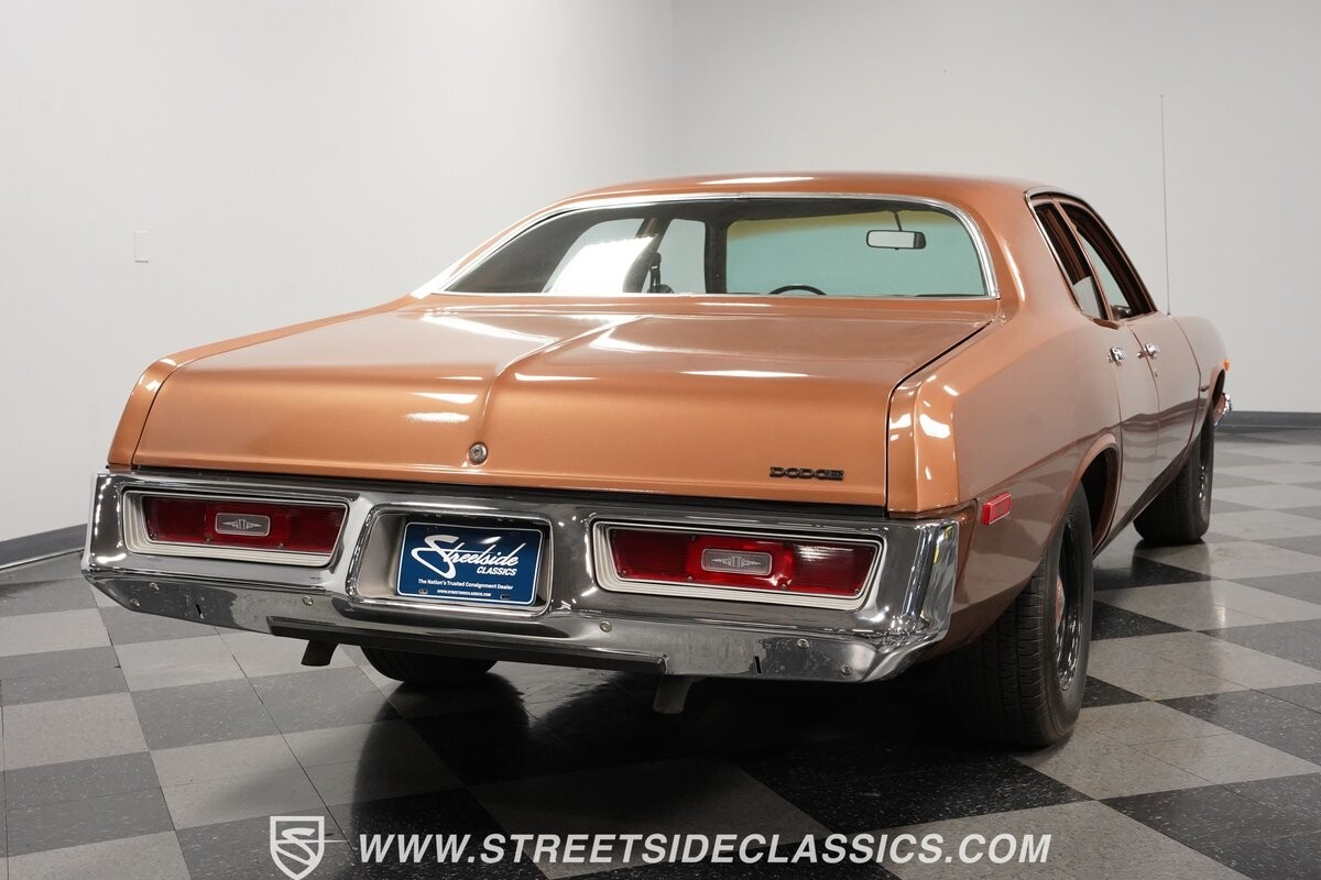 Dodge-Coronet-1974-Sedan-11