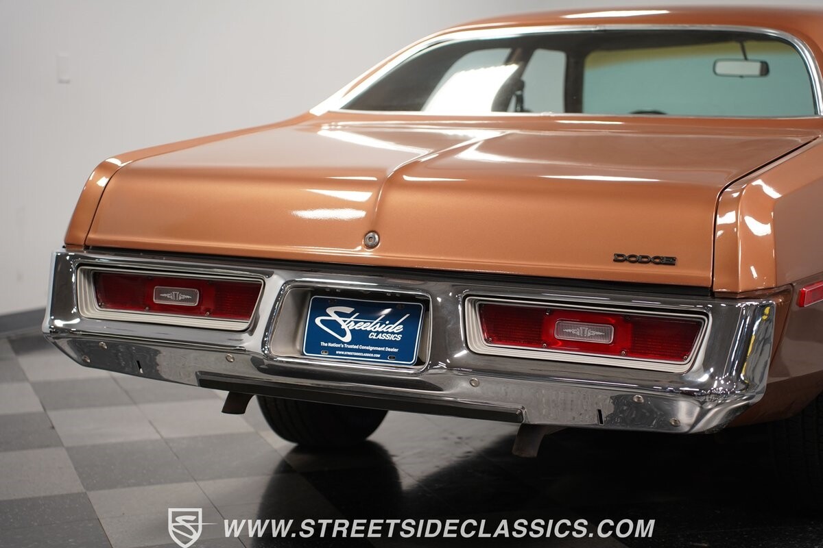 Dodge-Coronet-1974-Sedan-25