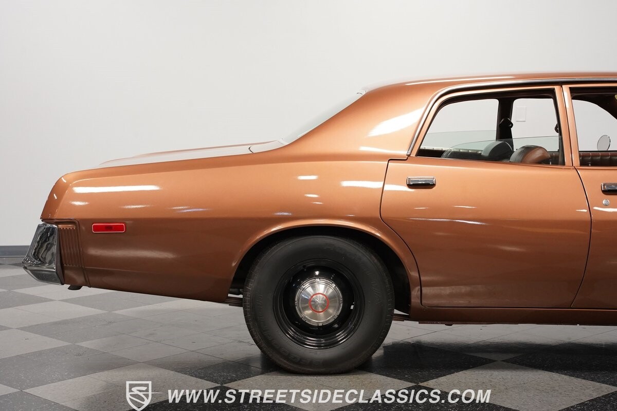 Dodge-Coronet-1974-Sedan-28