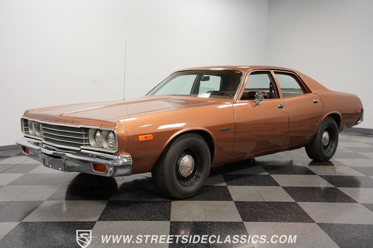 Dodge-Coronet-1974-Sedan-5