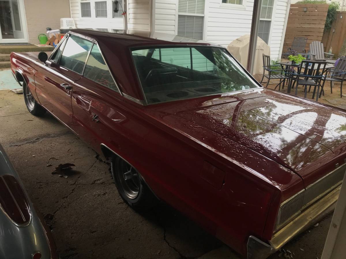 Dodge-Coronet-rt-1967-red-3