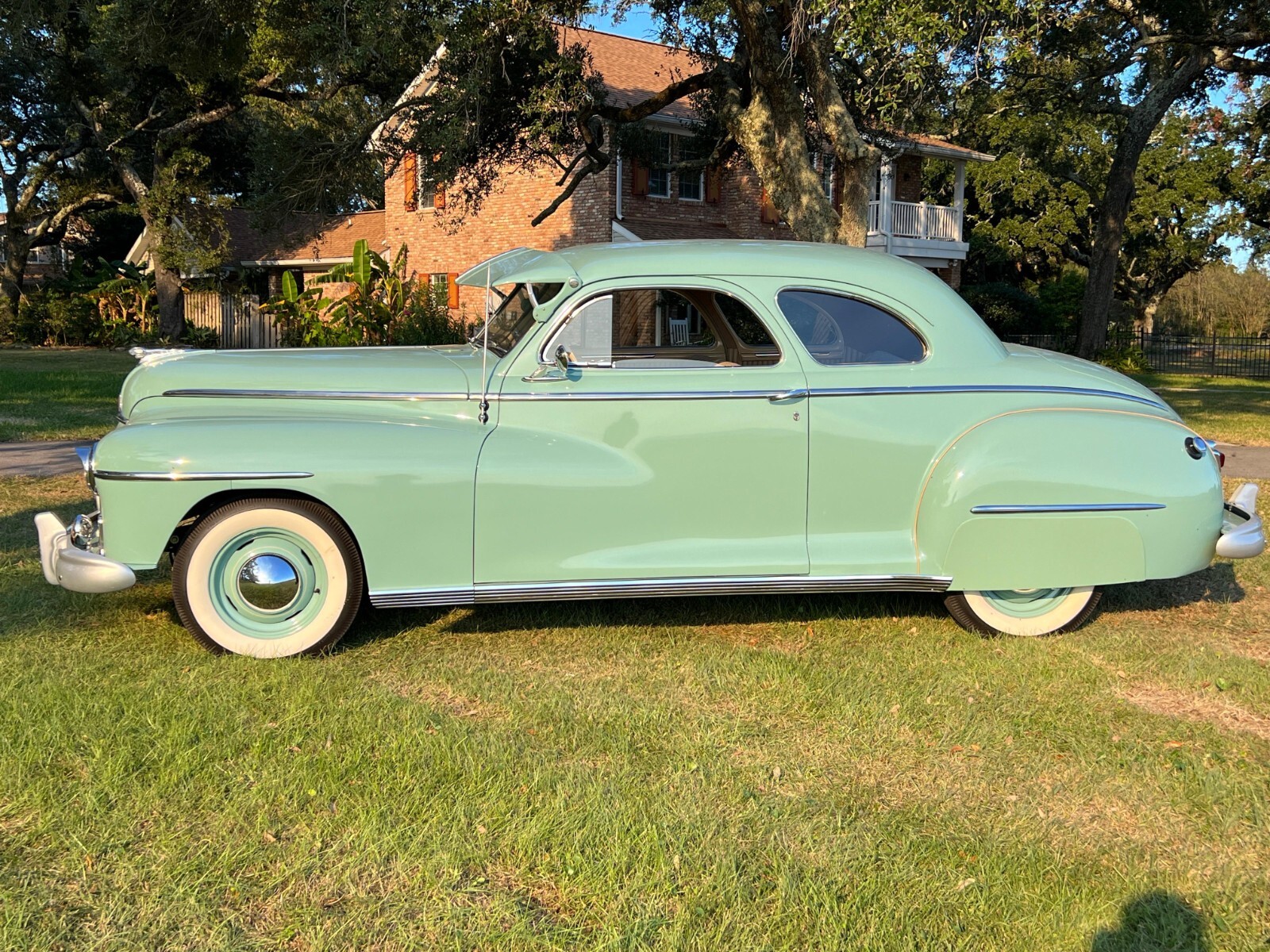 Dodge-Coupe-1946-Coupe-1