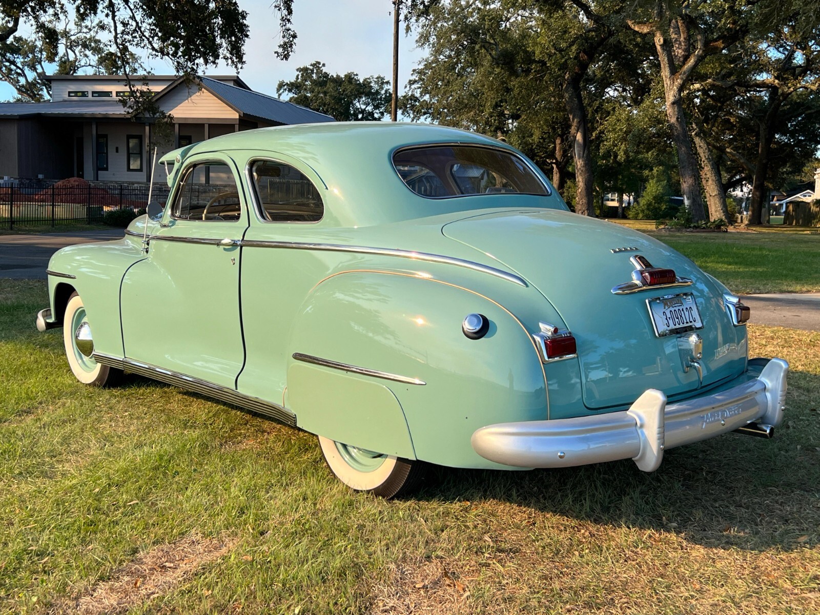 Dodge-Coupe-1946-Coupe-2