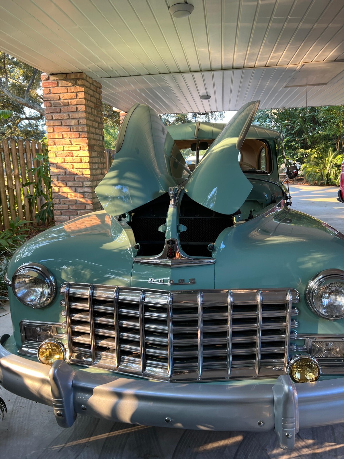 Dodge-Coupe-1946-Coupe-30