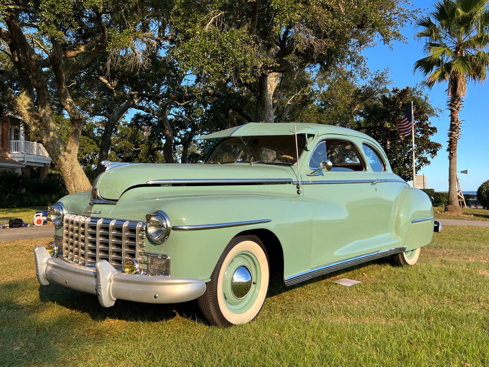 Dodge-Coupe-1946-Coupe