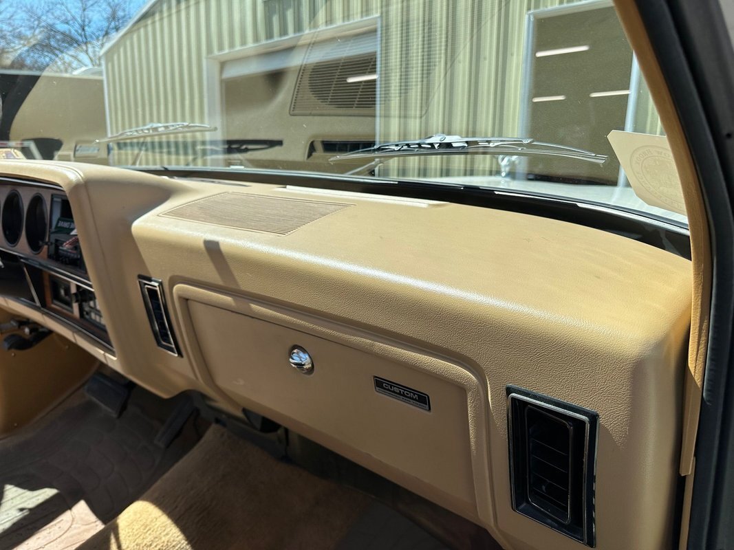 Dodge-D100-Series-1987-19