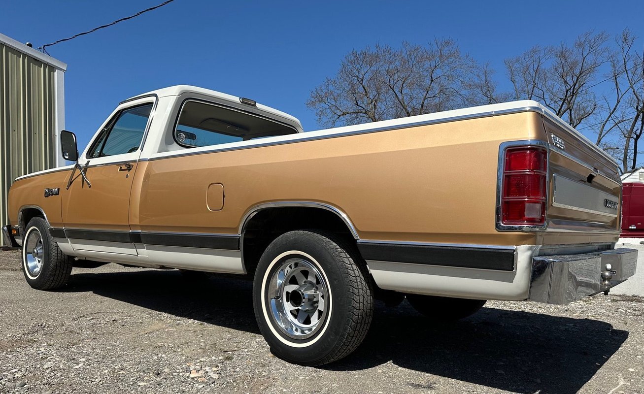 Dodge-D100-Series-1987-2