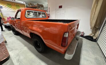 Dodge-D150-1980-3