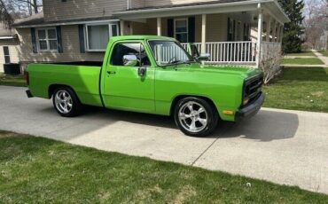 Dodge-D150-1985-15