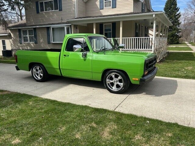 Dodge-D150-1985-15