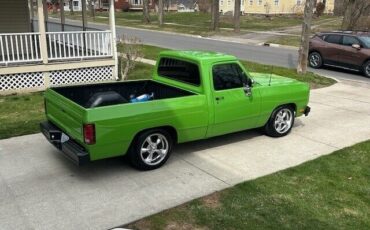 Dodge-D150-1985-2