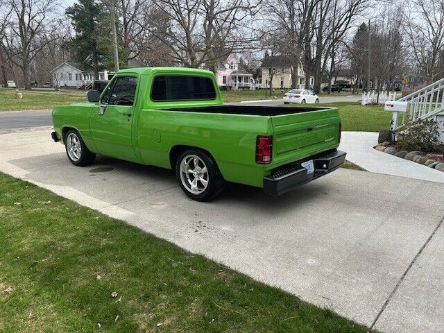 Dodge-D150-1985-4