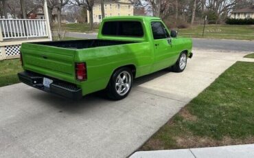 Dodge-D150-1985-7
