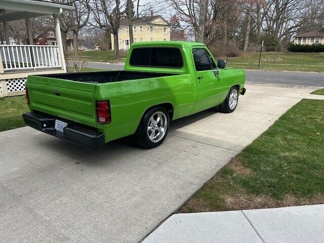 Dodge-D150-1985-7