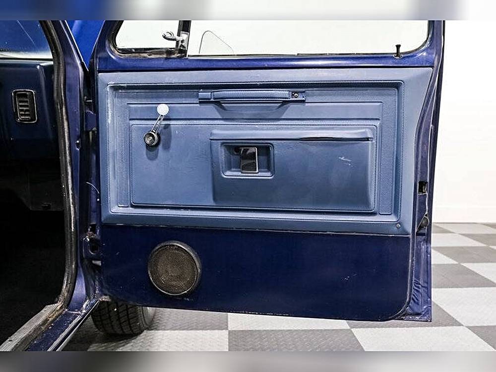 Dodge-D150-pickup-1984-blue-12