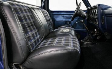 Dodge-D150-pickup-1984-blue-14