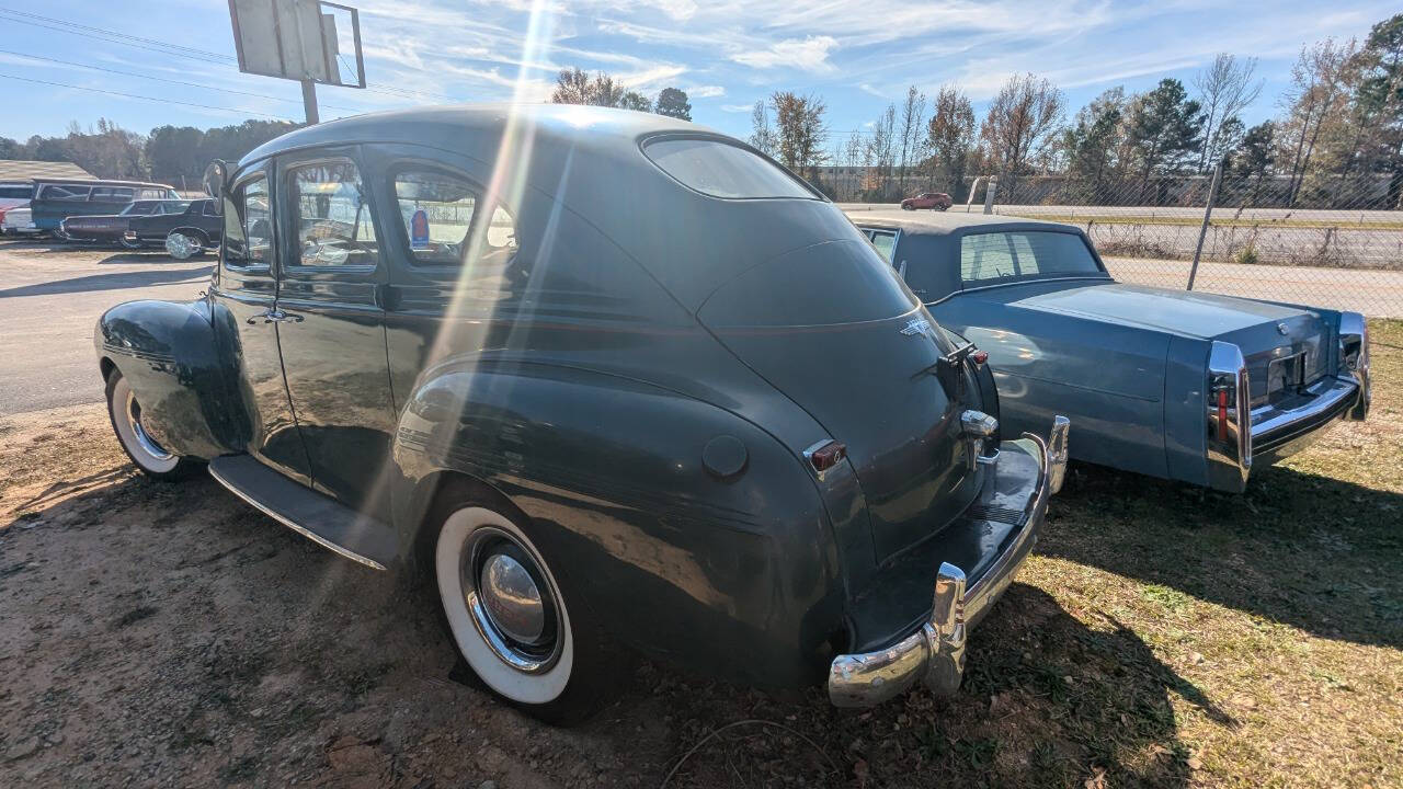 Dodge-D17-1940-Sedan-7