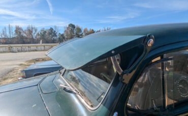 Dodge-D17-1940-Sedan-9