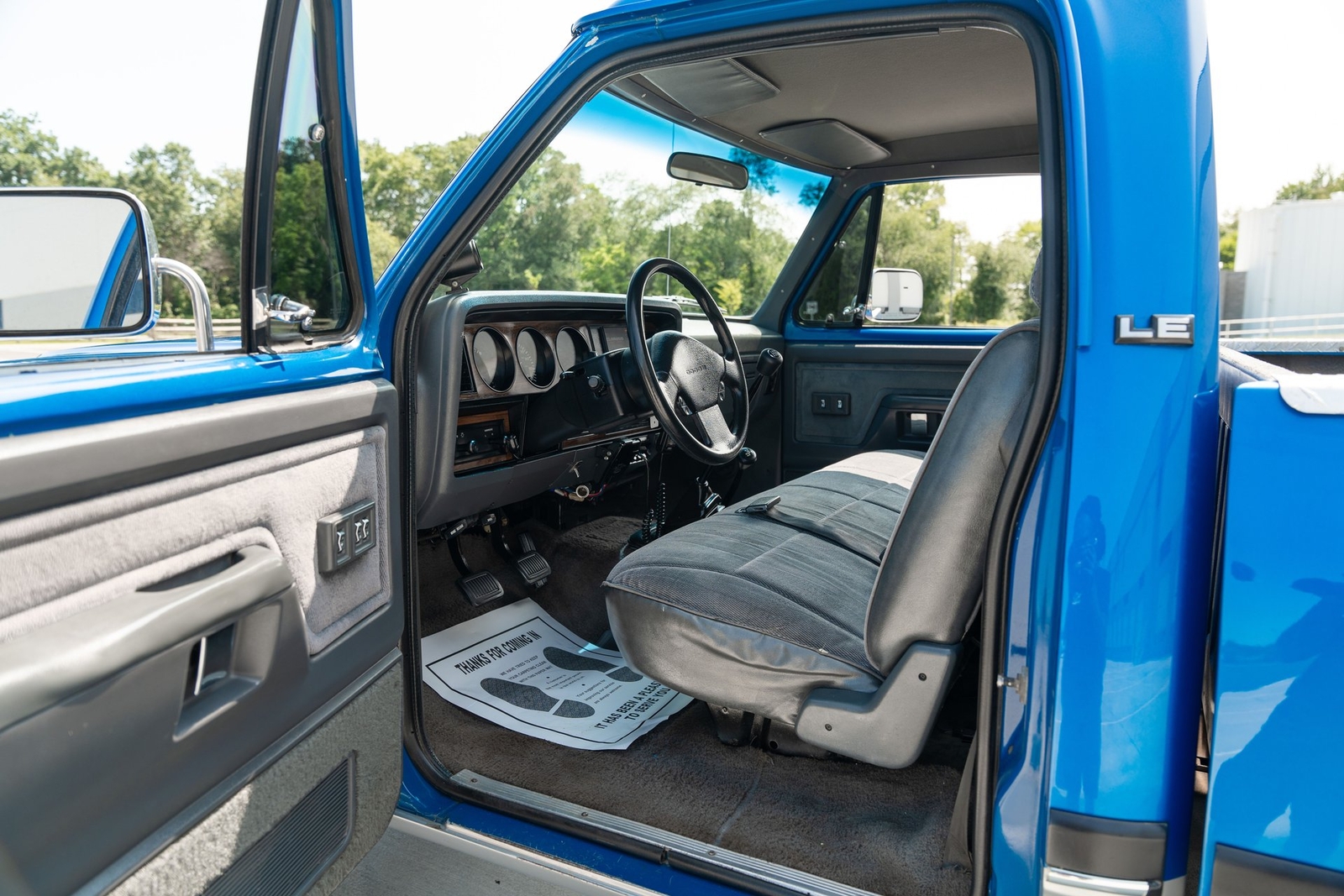 Dodge-D250-W250-1993-Pickup-Truck-16