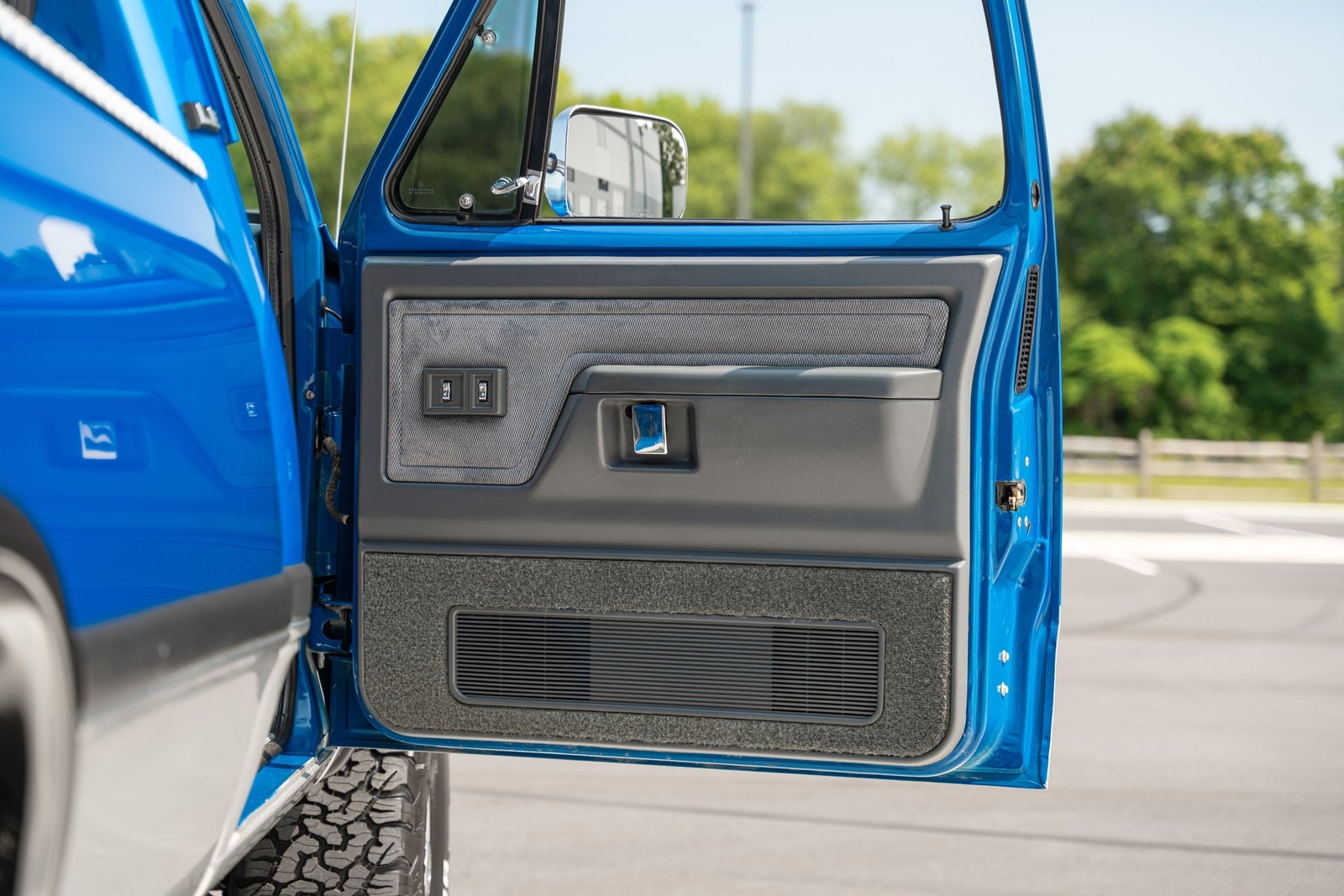 Dodge-D250-W250-1993-Pickup-Truck-21