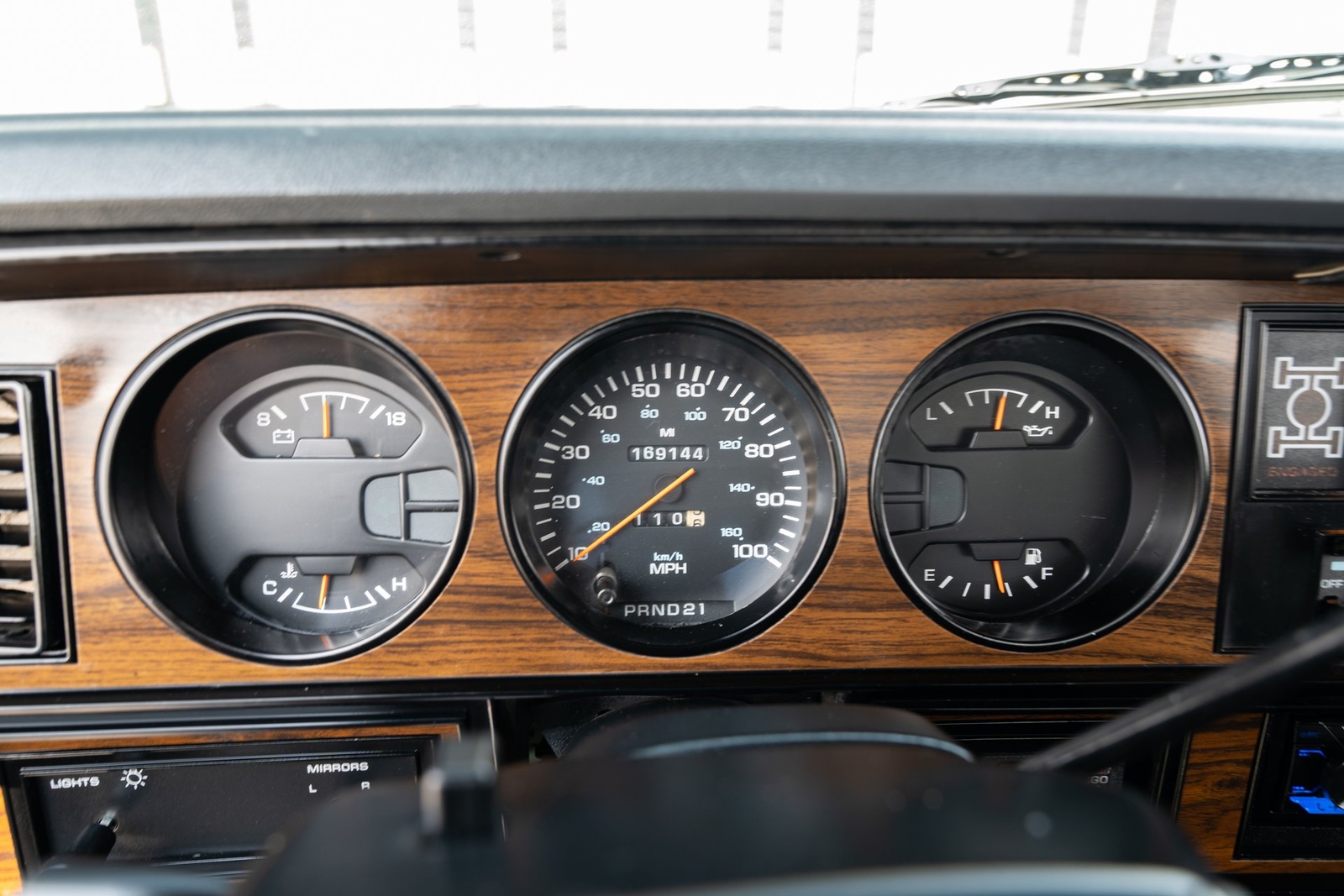 Dodge-D250-W250-1993-Pickup-Truck-32