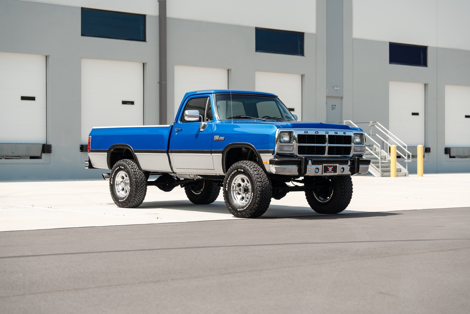 Dodge-D250-W250-1993-Pickup-Truck-4
