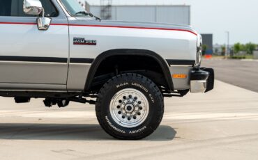 Dodge-D250-W250-1993-Pickup-Truck-6