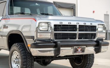 Dodge-D250-W250-1993-Pickup-Truck-9