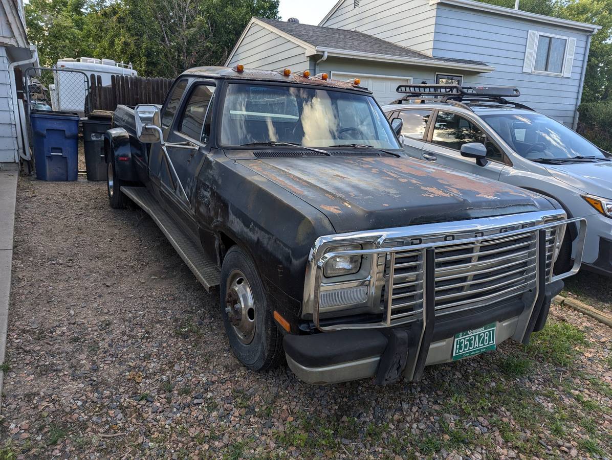 Dodge-D350-diesel-1992-black-4