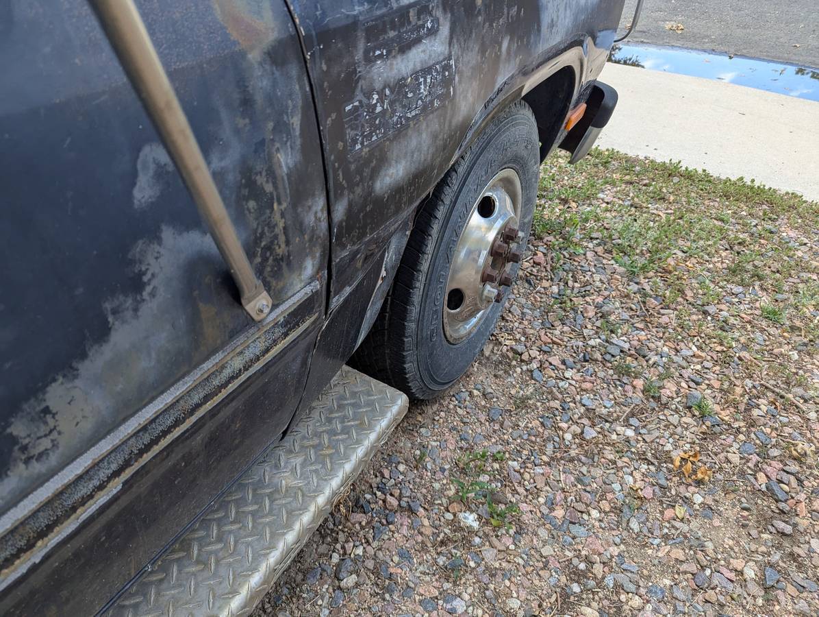 Dodge-D350-diesel-1992-black-9