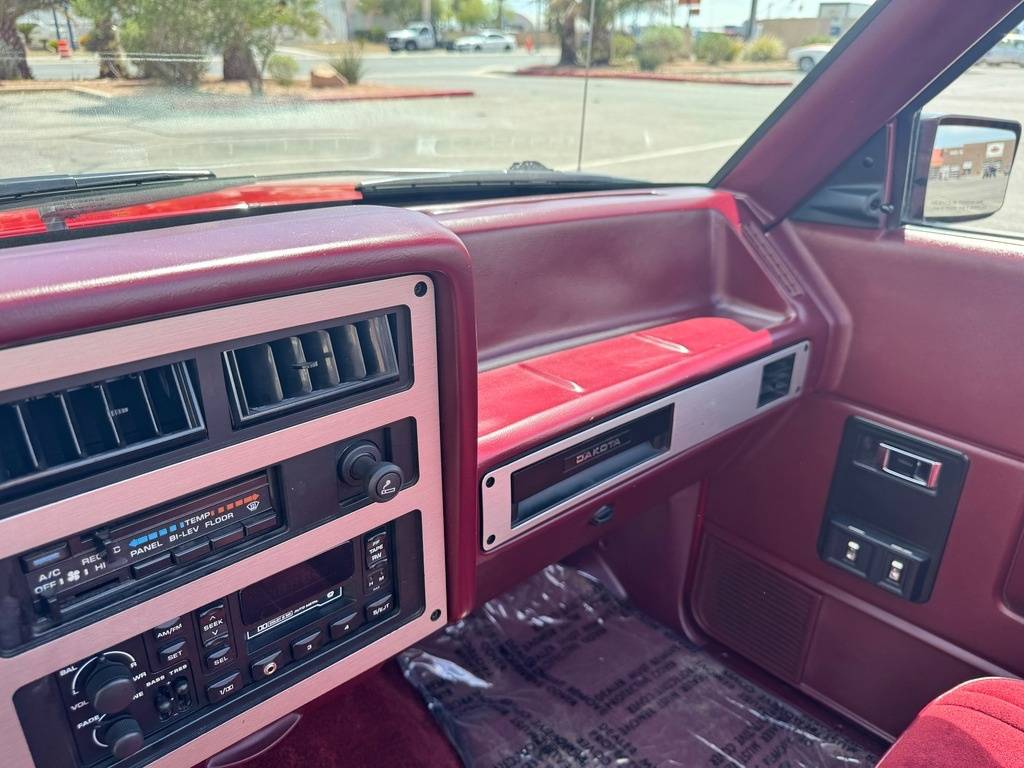 Dodge-Dakota-1989-red-14