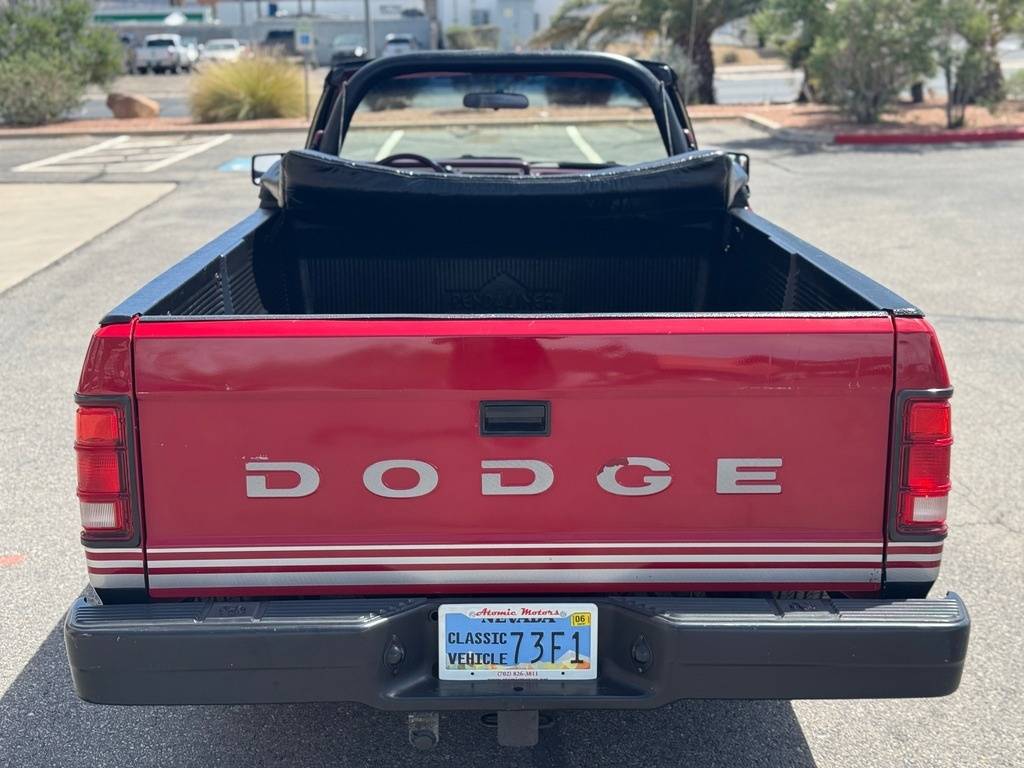 Dodge-Dakota-1989-red-9