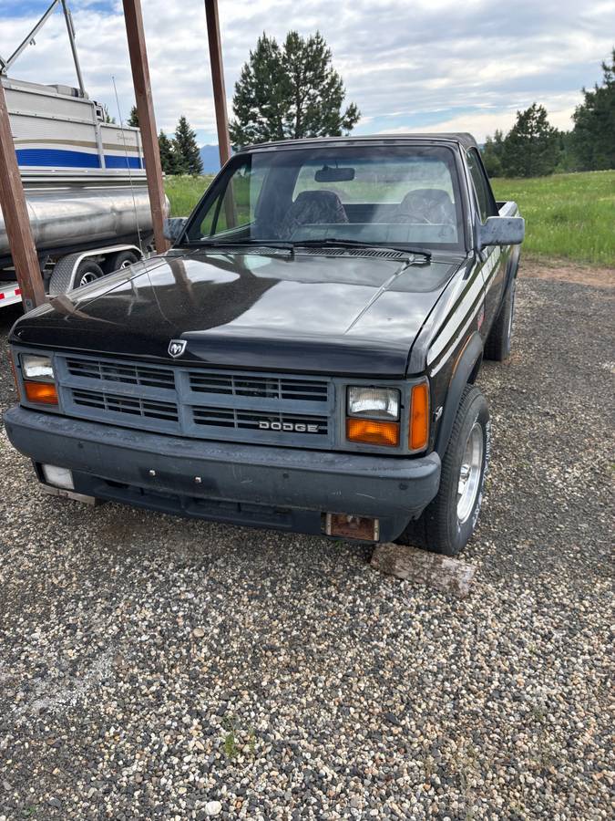 Dodge-Dakota-sport-1990-black