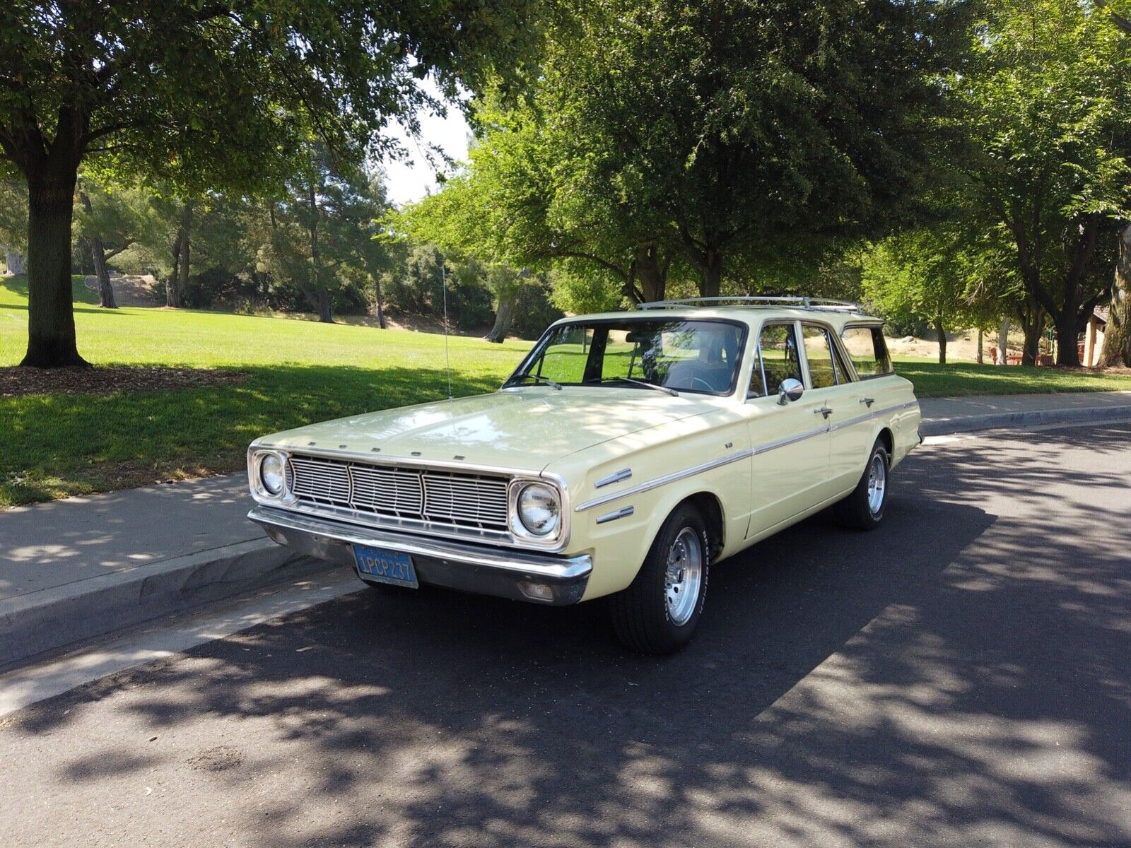 Dodge-Dart-1966-Wagon