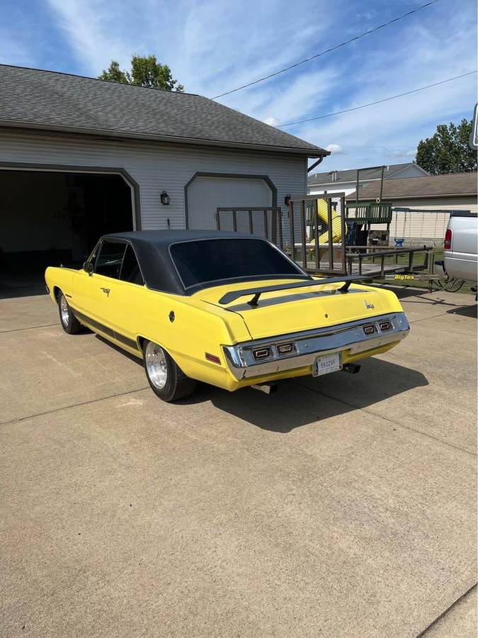 Dodge-Dart-1970-yellow-1