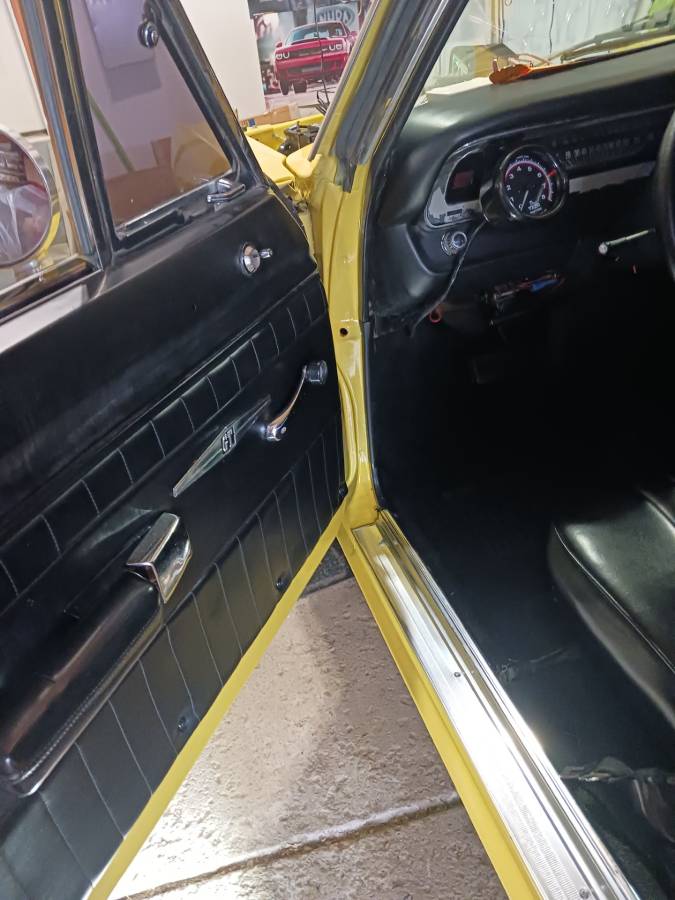 Dodge-Dart-1970-yellow-7