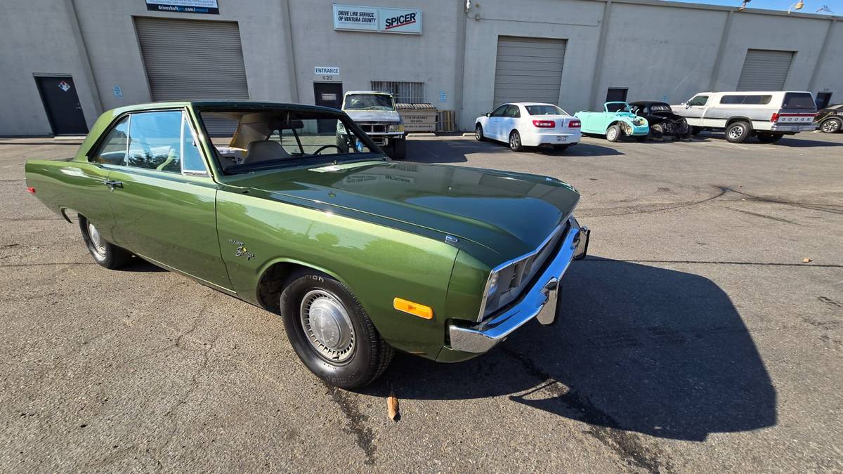 Dodge-Dart-1972-4