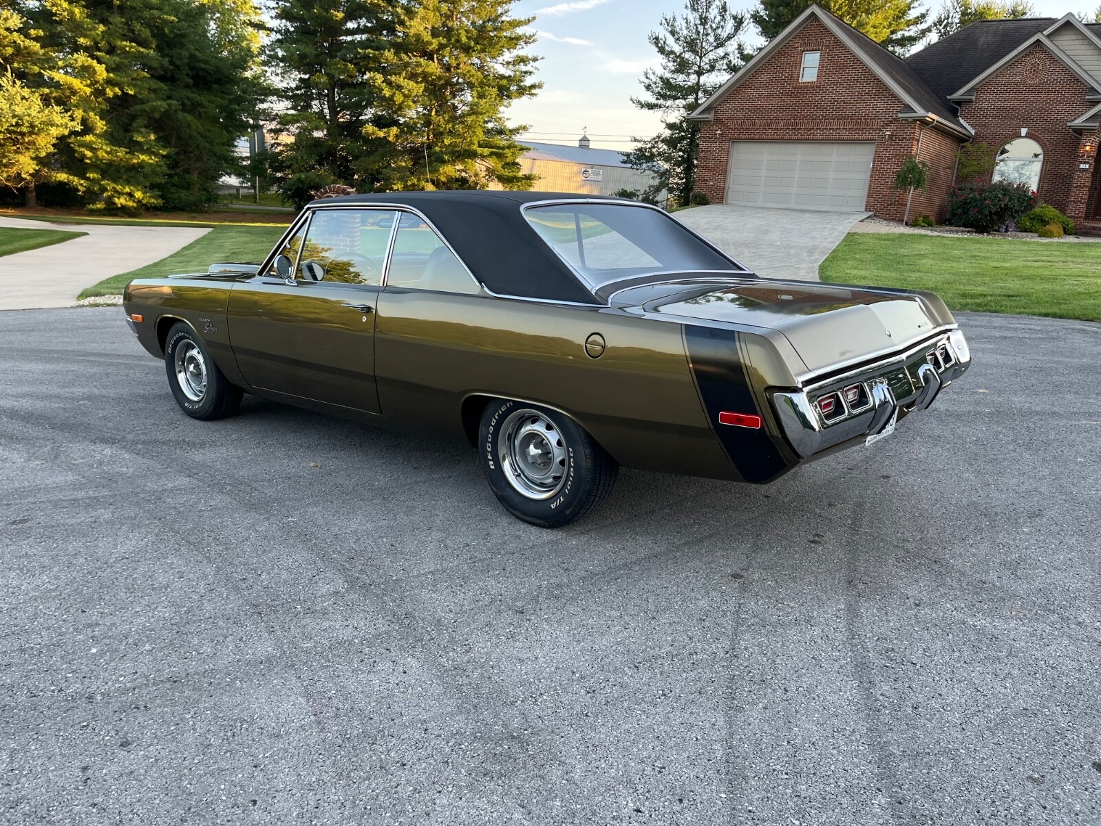 Dodge-Dart-1972-Coupe-2