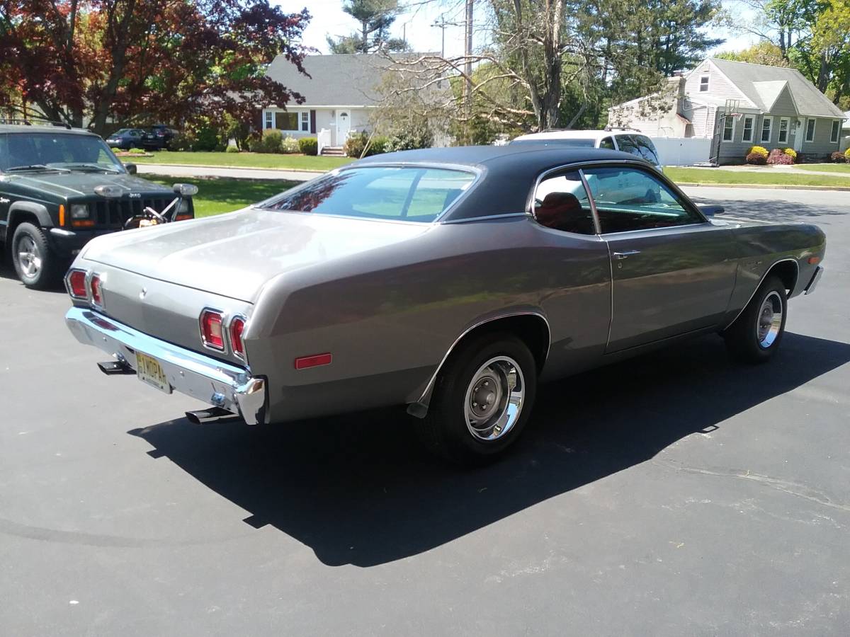 Dodge-Dart-1973-silver-3