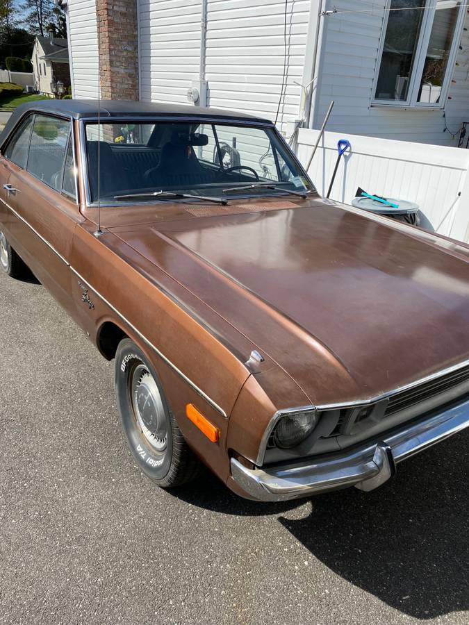 Dodge-Dart-swinger-1972-brown-11