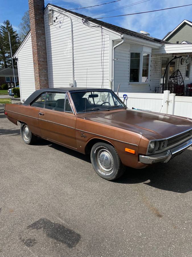 Dodge-Dart-swinger-1972-brown-2